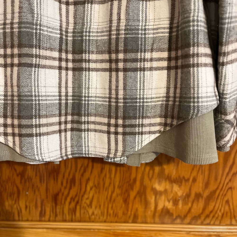 Bluivy Plaid shacket with Hoodie - Picture 5 of 6